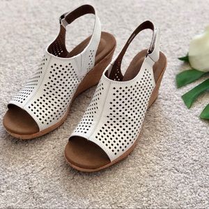 Brand New Rockport Leather Wedge Sandals